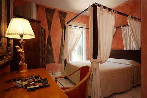 Hotel Dori Venecia